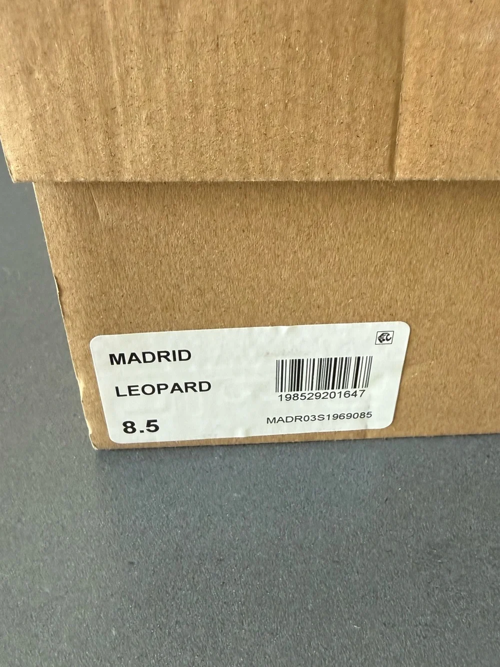 STEVE MADDEN MADRID Low top Sneakers NIB 8.5 Women’s Shoes Leopard Retro